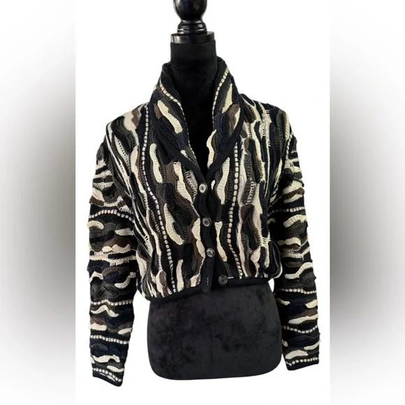 COOGI Black vintage and Cream Patterned cropped Size Small - Picture 1 of 7